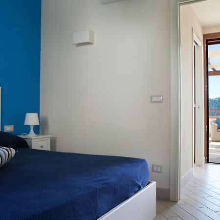 Hotel Residence Il Porto Маттіната Екстер'єр фото