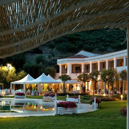 Hotel Residence Il Porto Маттіната Екстер'єр фото