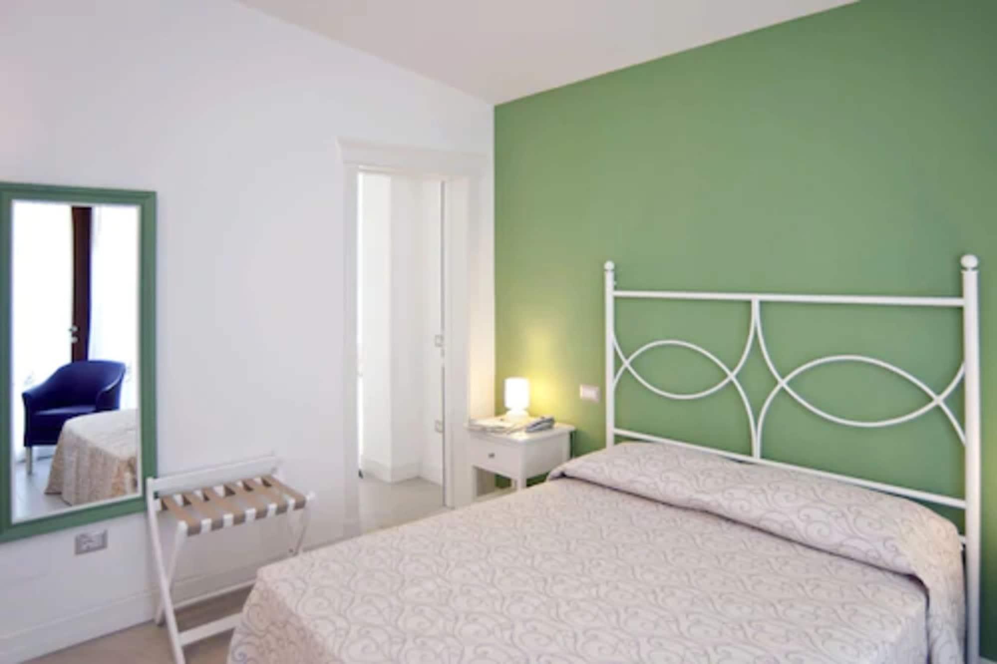 Hotel Residence Il Porto Маттіната Екстер'єр фото